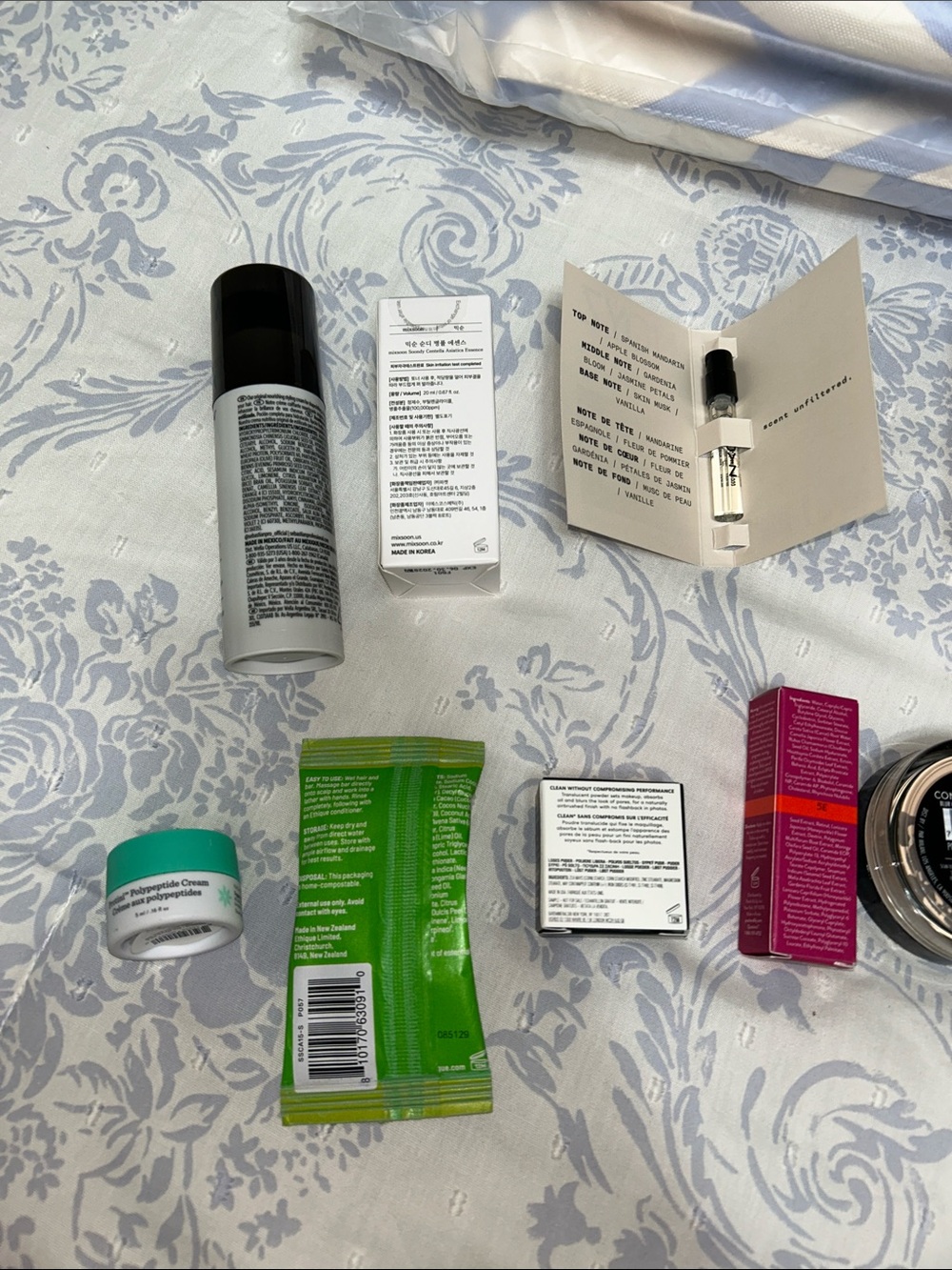 Ulta Beauty Reusable Tote Bag - Blue & White Wave Pattern with Goodies - Picture 5 of 8